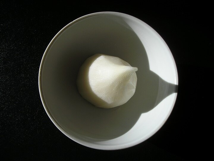  All rights reserved. --- Навороченный белый круг на фоне приплюснутого черного квадрата. Первая авторская иллюстрация к стихотворению "О!".