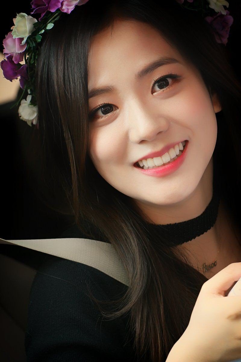 Блэк пинк фото джису. Kim Jisoo. Джису BLACKPINK. Jisoo BLACKPINK. Kim Jisoo BLACKPINK.