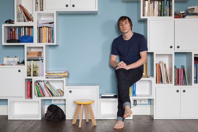 Многофункциональный шкаф в гостиной