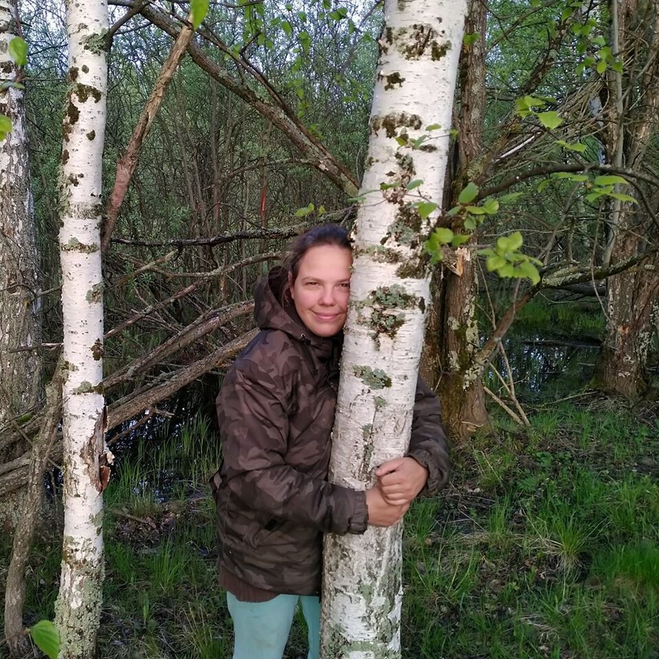 В подлеске этой весной. Люблю березы!