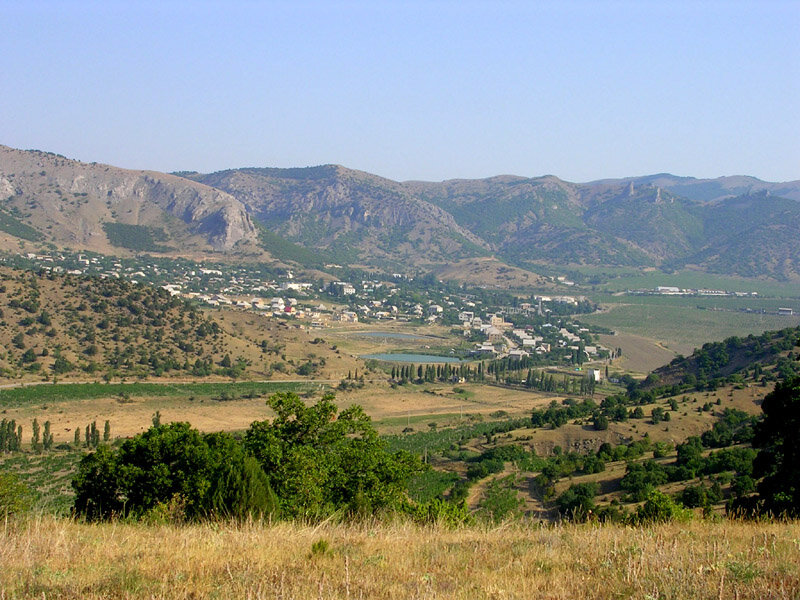 За ставком Веселое.