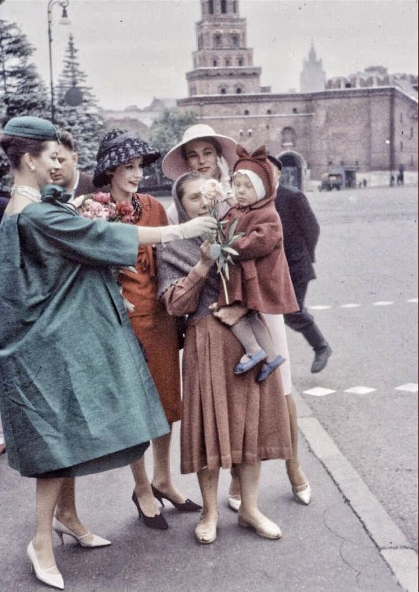 Модели диор в москве 1959 фото