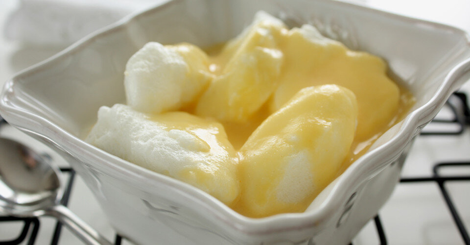 Это шненокле - снежные клёцки. https://clck.ru/SfHsH