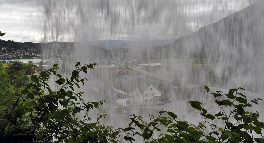 Водопад Steinsdalsfossen - виз изнутри