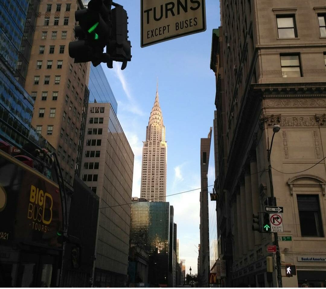 Вид при выходе из метро