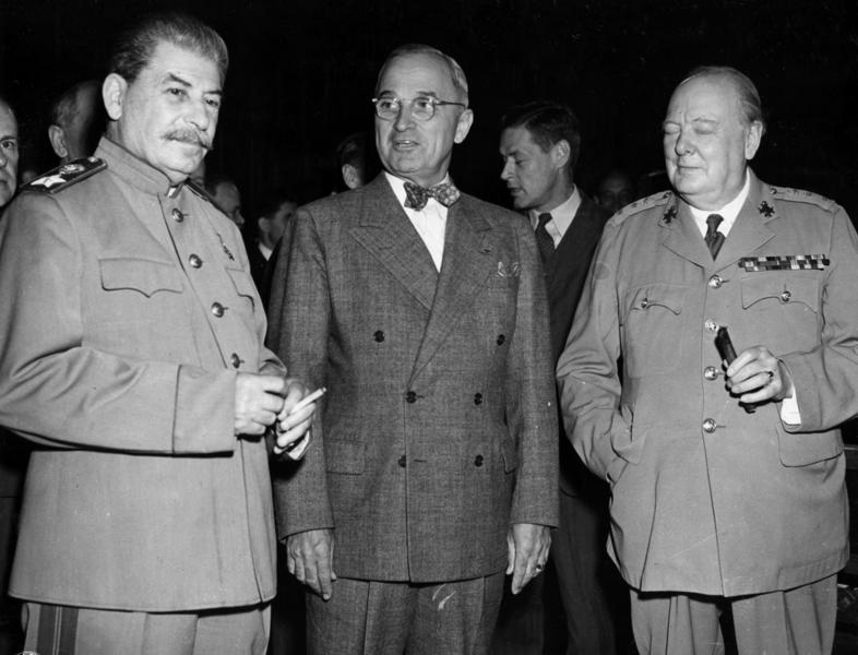 Сталин на Постдамской конференции в июле 1945 года. Она стала решающим событием, определившим устройство мира после Второй Мировой войны