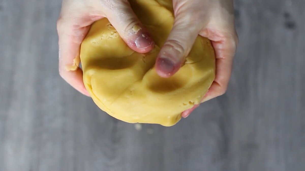 Как сделать мягкие орешки с кремом из сгущёнки — проверенный рецепт
