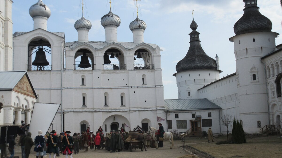 Владычный двор Ростовского Кремля