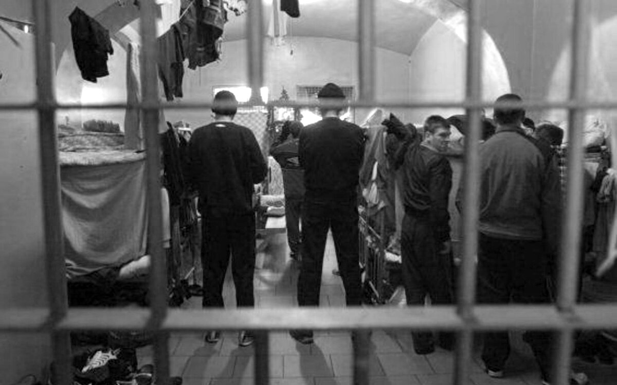 Как вести себя в камере если попал в тюрьму