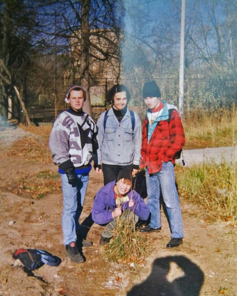 ДК им. Горбунова и его окрестности. 1994-95 год. Фото из личного архива автора.