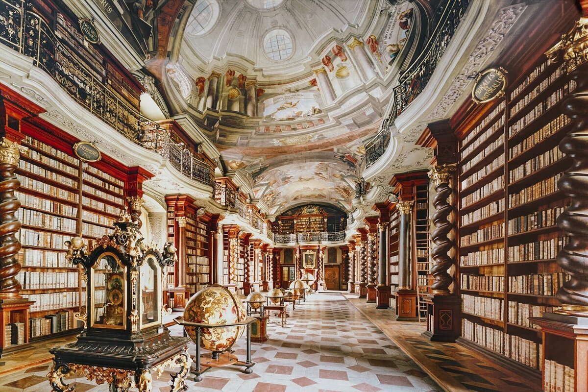 Самая известная библиотека. Библиотека в Праге Клементинум. Библиотека Климентины Прага. Библиотека Клементинум Прага Чехия. Национальная библиотека Прага Клементинум.