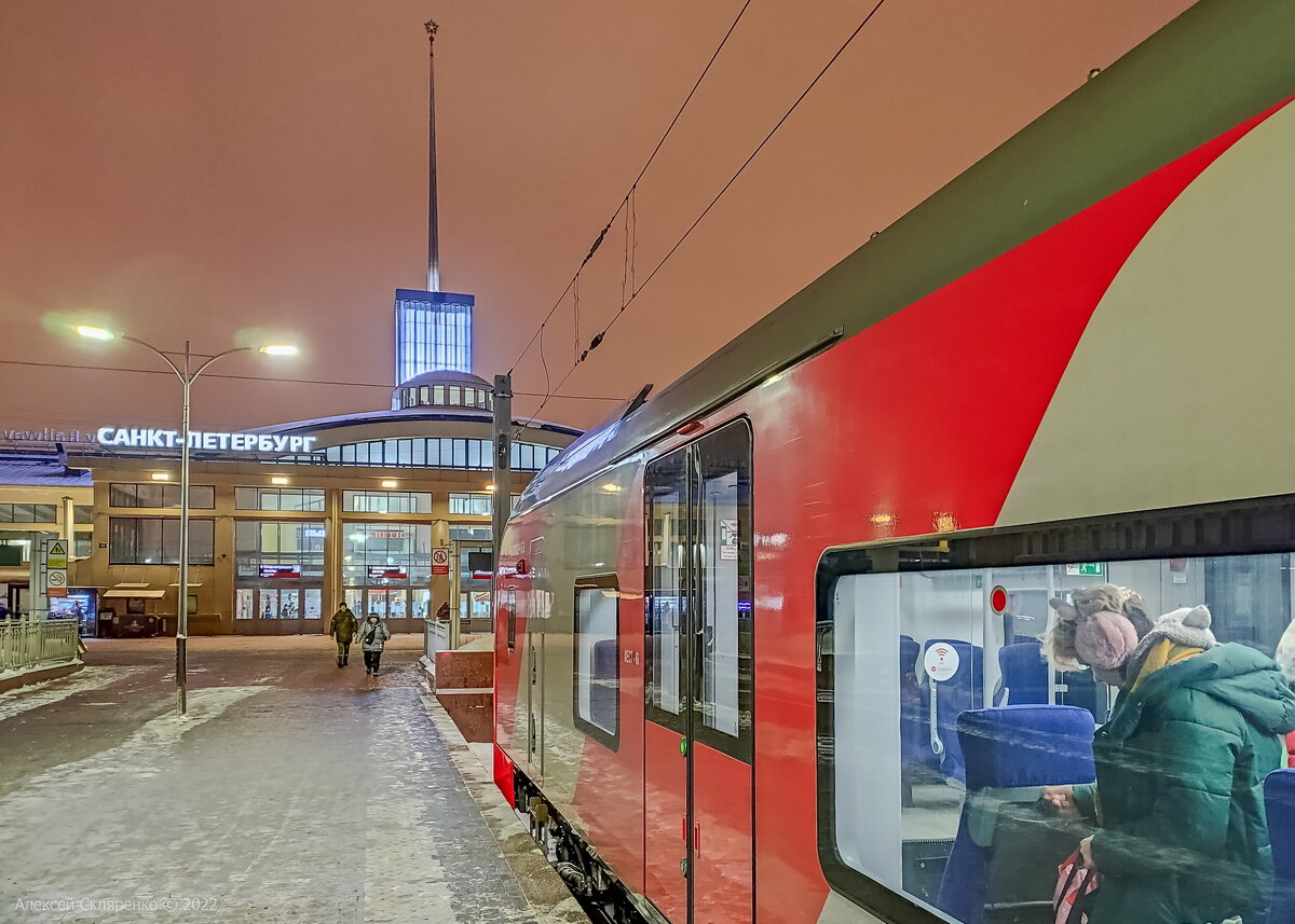 Финляндский вокзал и «Ласточки»