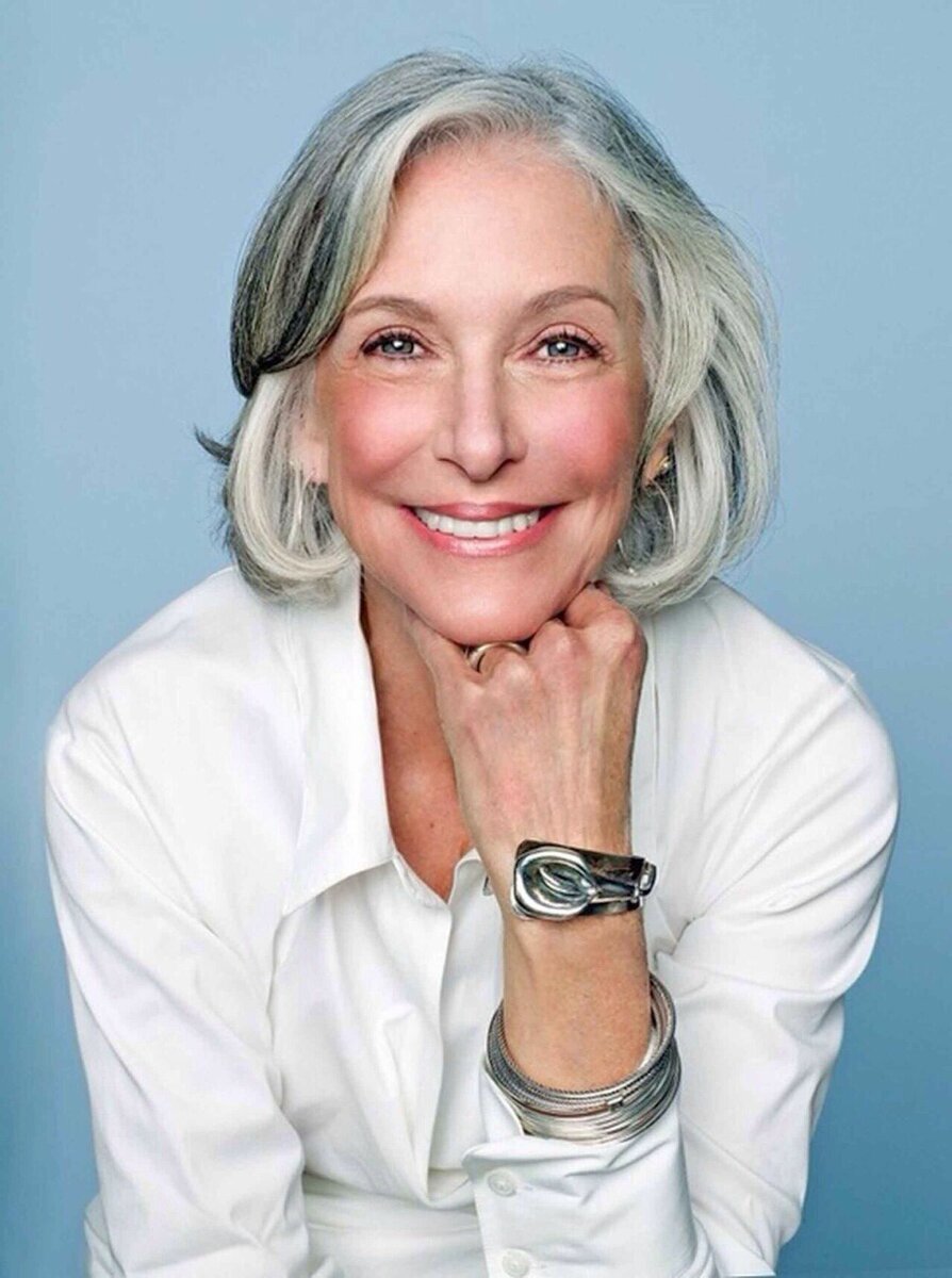 Но фото хорошо видно как затемнены скулы. Фото с сайта http://almode.ru