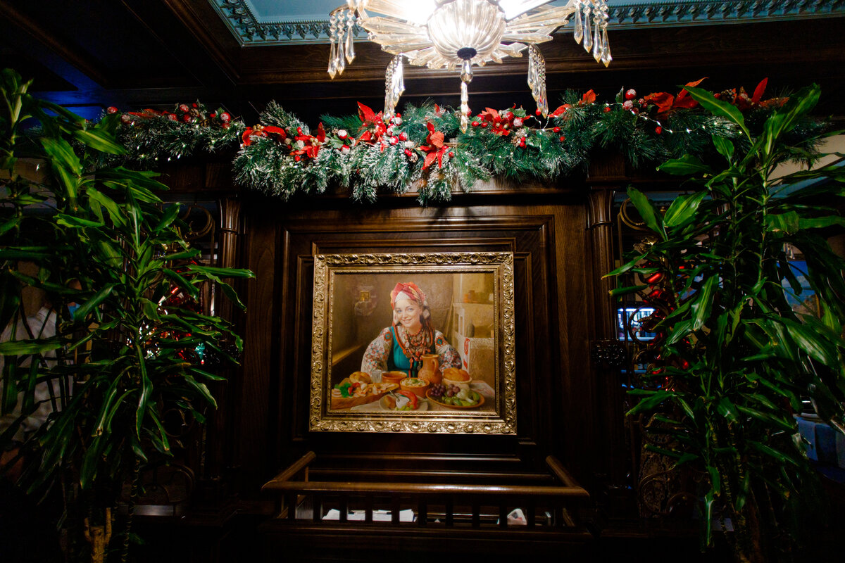 Картина «Казачка Аннушка», холст, масло Александр Саидов, ресторан «Станъ».