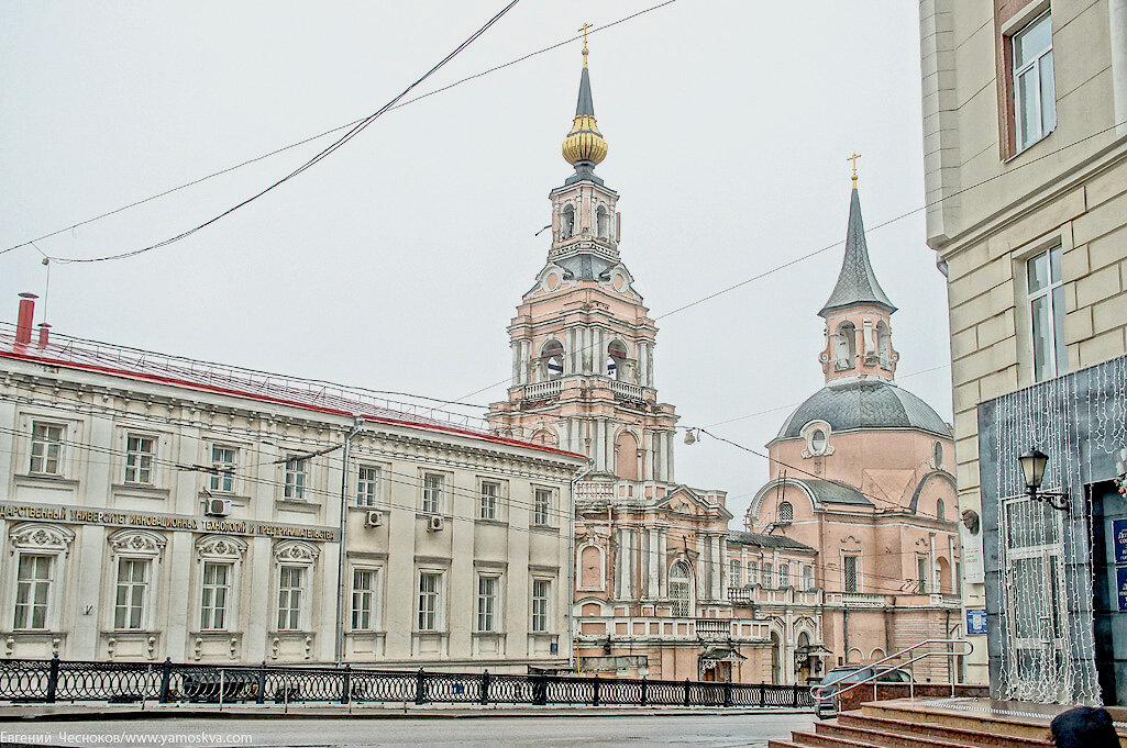 Церковь на новой басманной