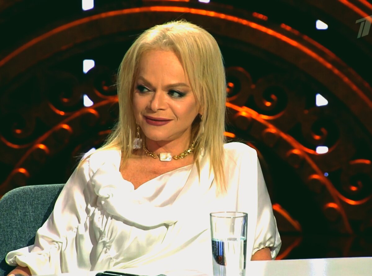 Лариса Долина