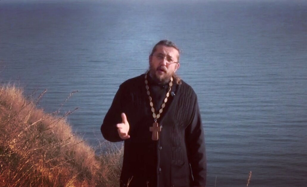 Игорь Сильченков — иерей, проповедник, просветитель, миссионер, настоятель Храма Покрова Пресвятой Богородицы (с. Рыбачье, г. Алушта).