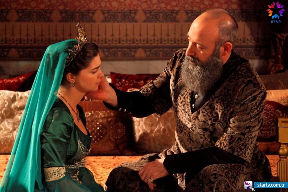 Султан Сулейман с дочерью в сериале "Великолепный век"