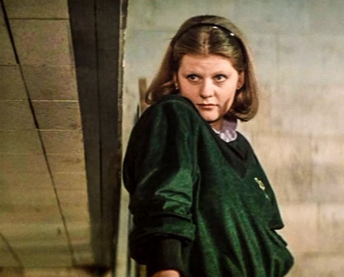 Кадр из фильма "Самая обаятельная и привлекательная", 1985 г.