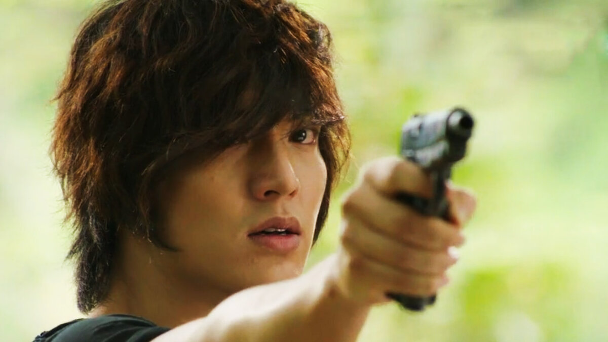 Кадр из дорамы «Городской охотник»