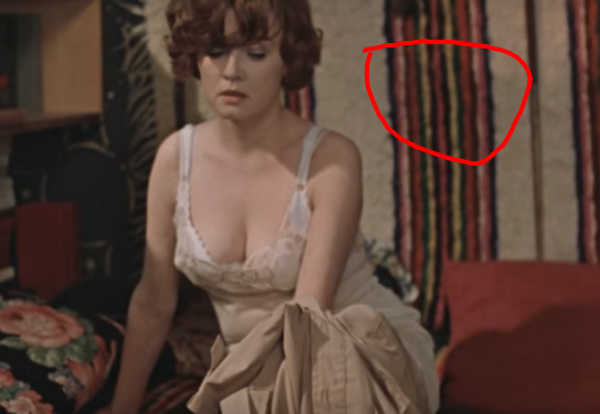 ковер на стене у любовника