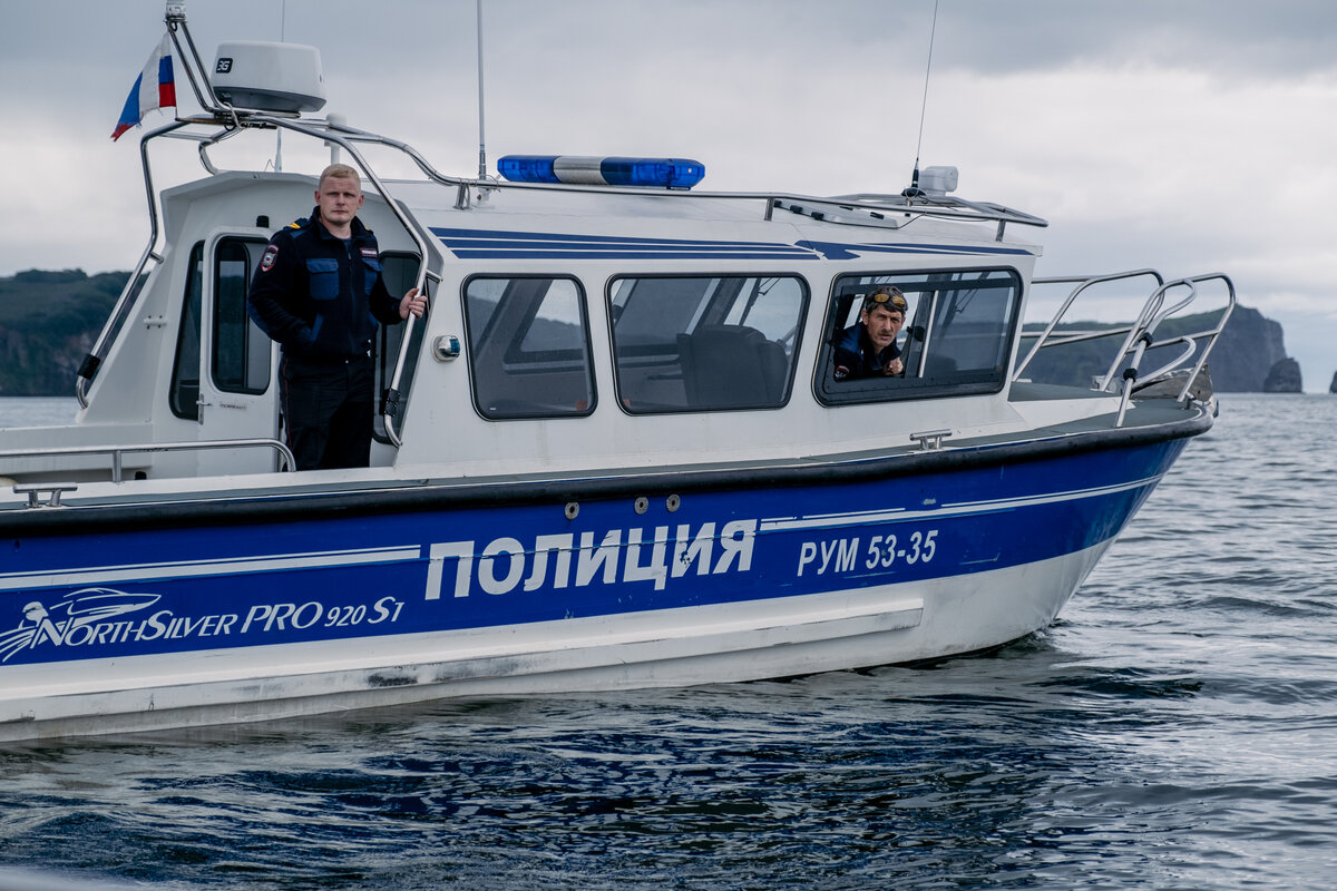 Водная полиция. Катер полиции. Полицейская лодка. Катер водной милиции.