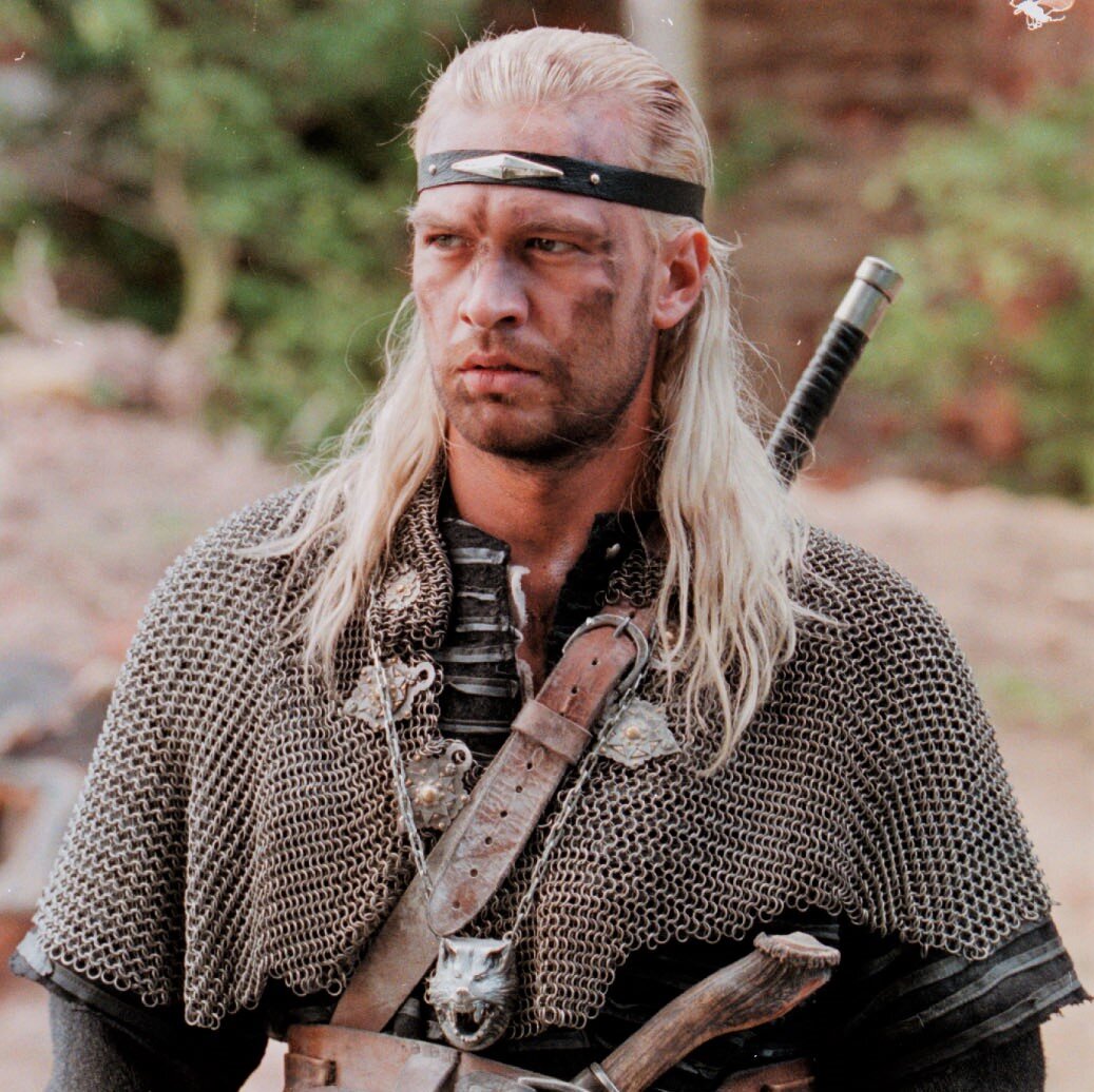 Сериал 2001 года.