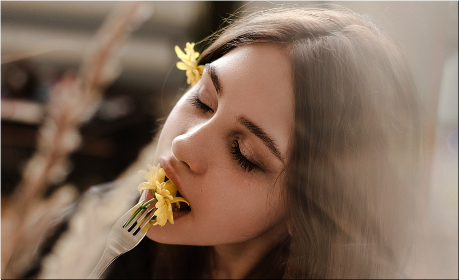 Древняя кора мозга говорит вам: «Лопай, всё что видишь! Нам надо выжить», а сознание говорит: «Мужчины любят стройных....»