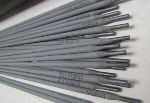 Почему прилипает электрод при сварке