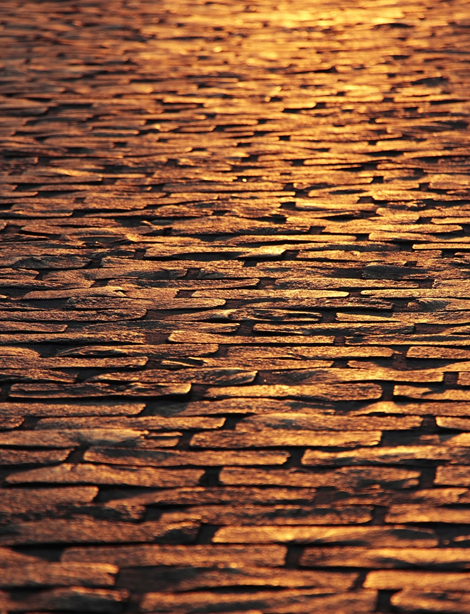 pixabay.com/ru/photos/булыжники-вымощая-камни-сумерки-3755884/