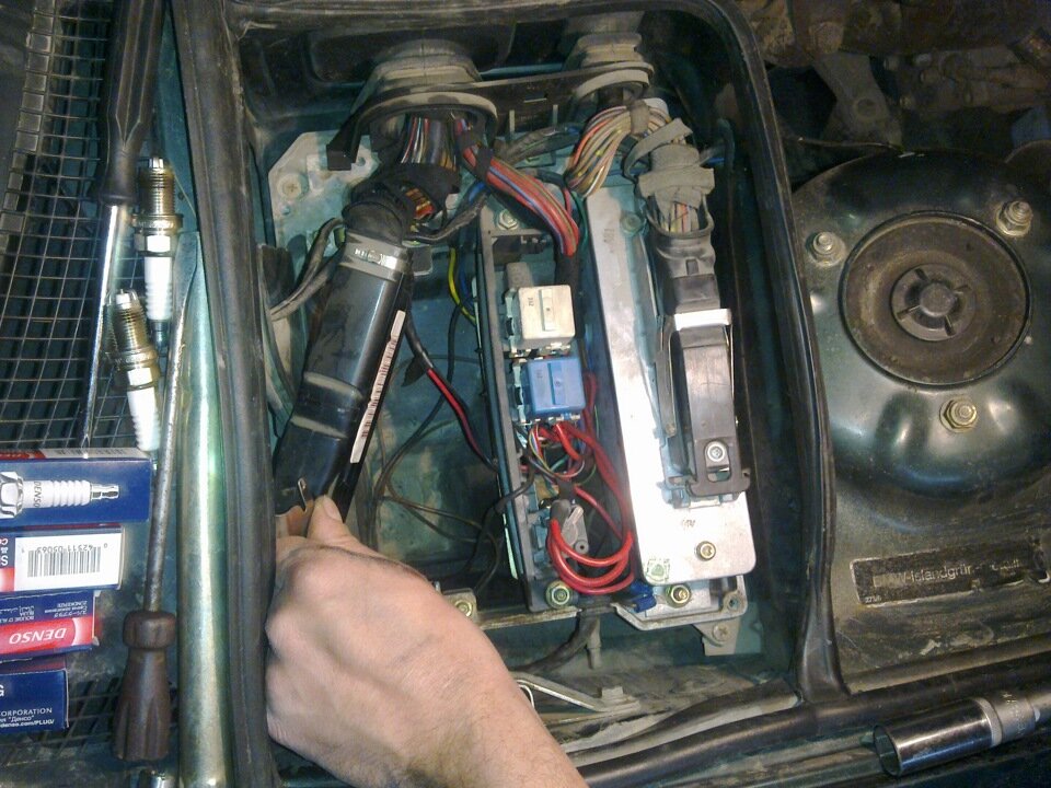 Блок ЭБУ BMW E34 520i