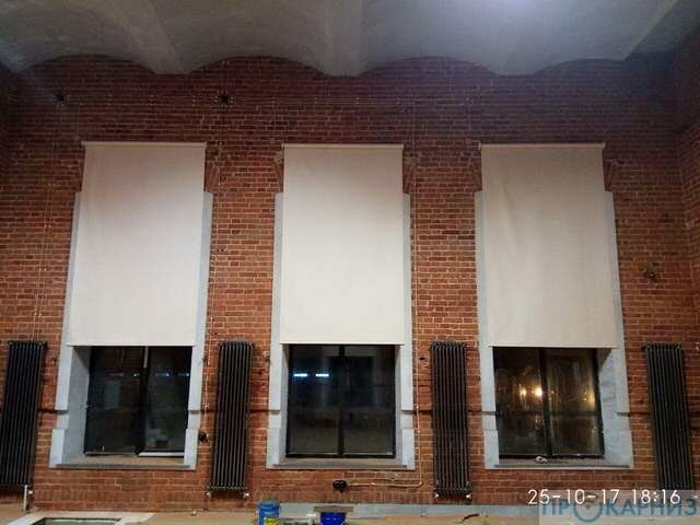 Рулонные шторы с электроприводом 