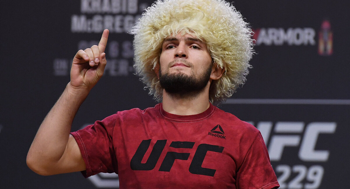 Ризван Магомедов, менеджер российского бойца, чемпиона UFC в лёгкой весовой категории Хабиба Нурмагомедова, сообщил, что в список альтернативных стран, где может пройти бой Хабиба и американца Тони Фергюсона, входят четыре-пять стран.

«У нас сейчас четыре-пять стран в разработке, какие именно, пока не могу сказать. Мы следим за обстановкой, она каждый день меняется, и что-то сложно сейчас прогнозировать», — цитирует Магомедова РБК.

Напомним, ранее бой Нурмагомедова и Фергюсона был перенесён из Нью-Йорка из-за пандемии коронавируса. Поединок запланирован на 18 апреля, однако место проведения боя до сих пор неизвестно. Отец Хабиба Абдулманап Нурмагомедов ранее говорил, что поединок может состояться в ОАЭ.