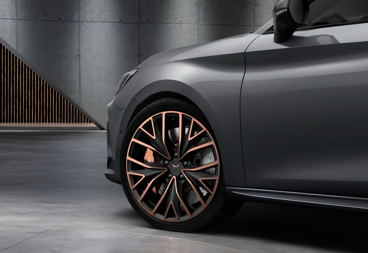 SEAT Cupra Leon Sports tourer. Фотография взята с сервиса Яндекс Картинки 