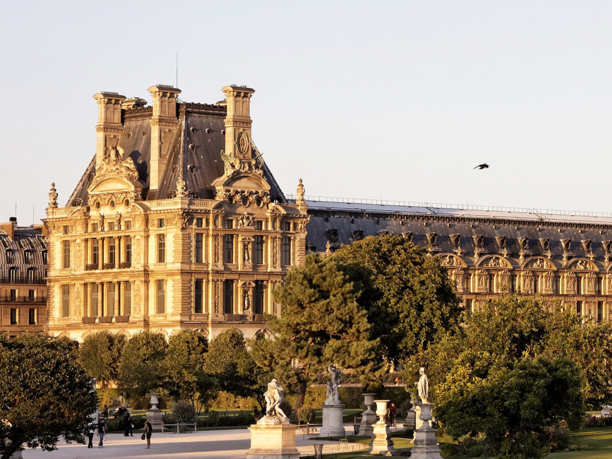 Лувр.