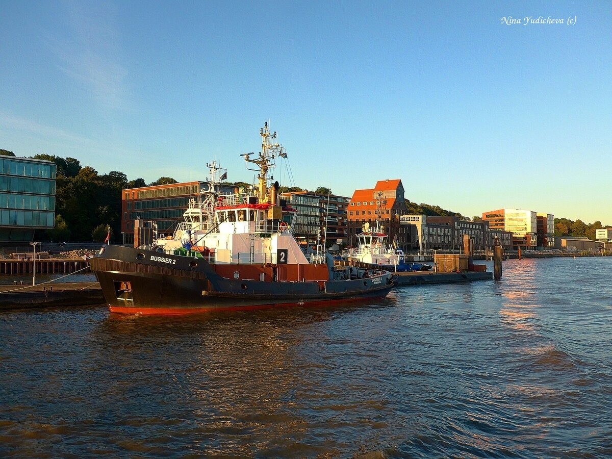 Буксир 2 в лучах заката