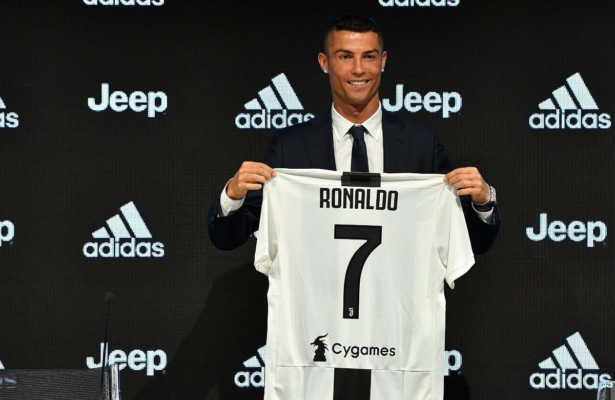 Что нужно знать о невероятном трансфере. Криштиану Роналду переходит из «Реала» в «Ювентус», сообщается на официальном сайте мадридского клуба.