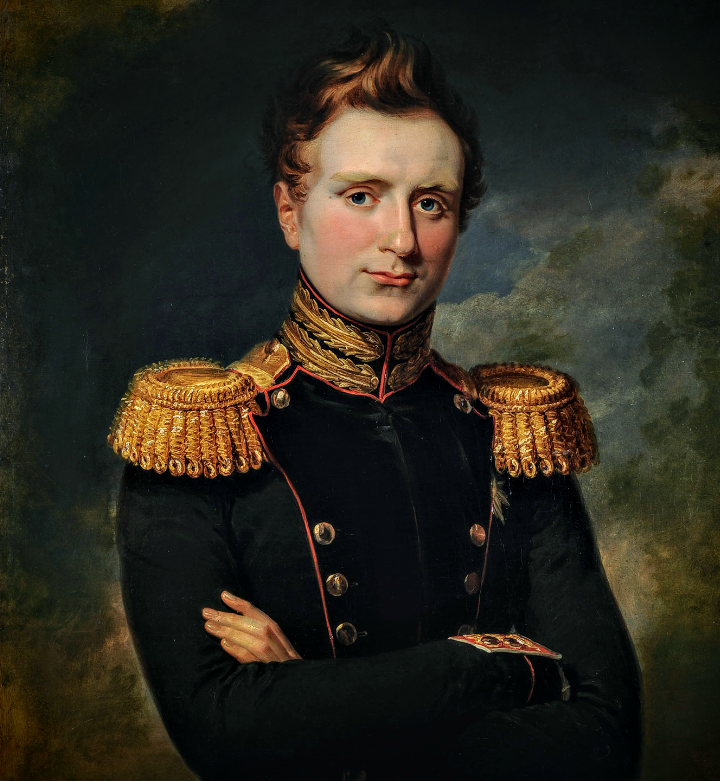 Разлад между супругами усугублялся и разницей во вкусах, Елена ценила искусство, Михаил - казармы и парады. Этот трагический союз окружающим напоминал брак Петра III и Екатерины, их судьбы пересекались в одном и том же месте - Ораниенбауме