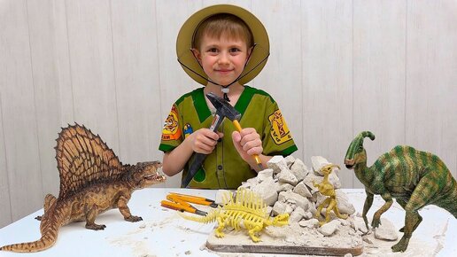 Раскопки Динозавров прямо дома! Даник играет в Палеонтолога