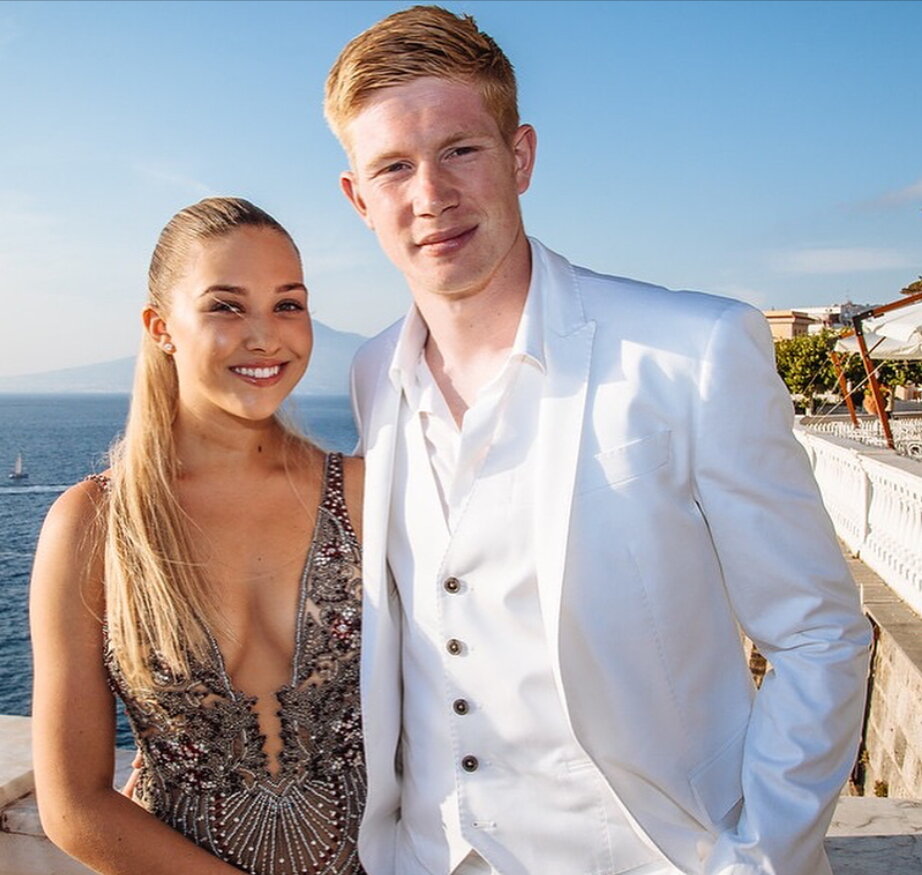 Wife de. Жена де Брюйне. Kevin de Bruyne с женой.