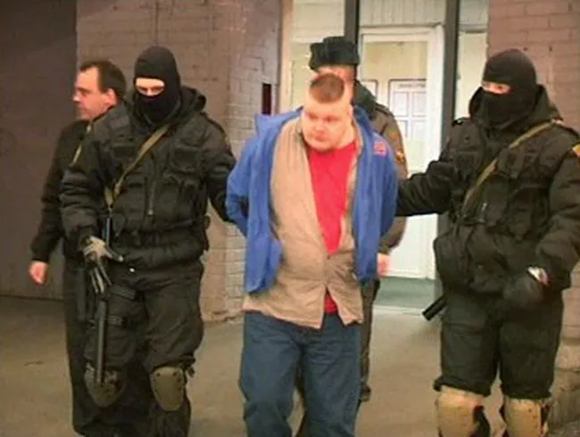 Вячеслав Дацик после прилета из Норвегии, 21 марта 2011 года 