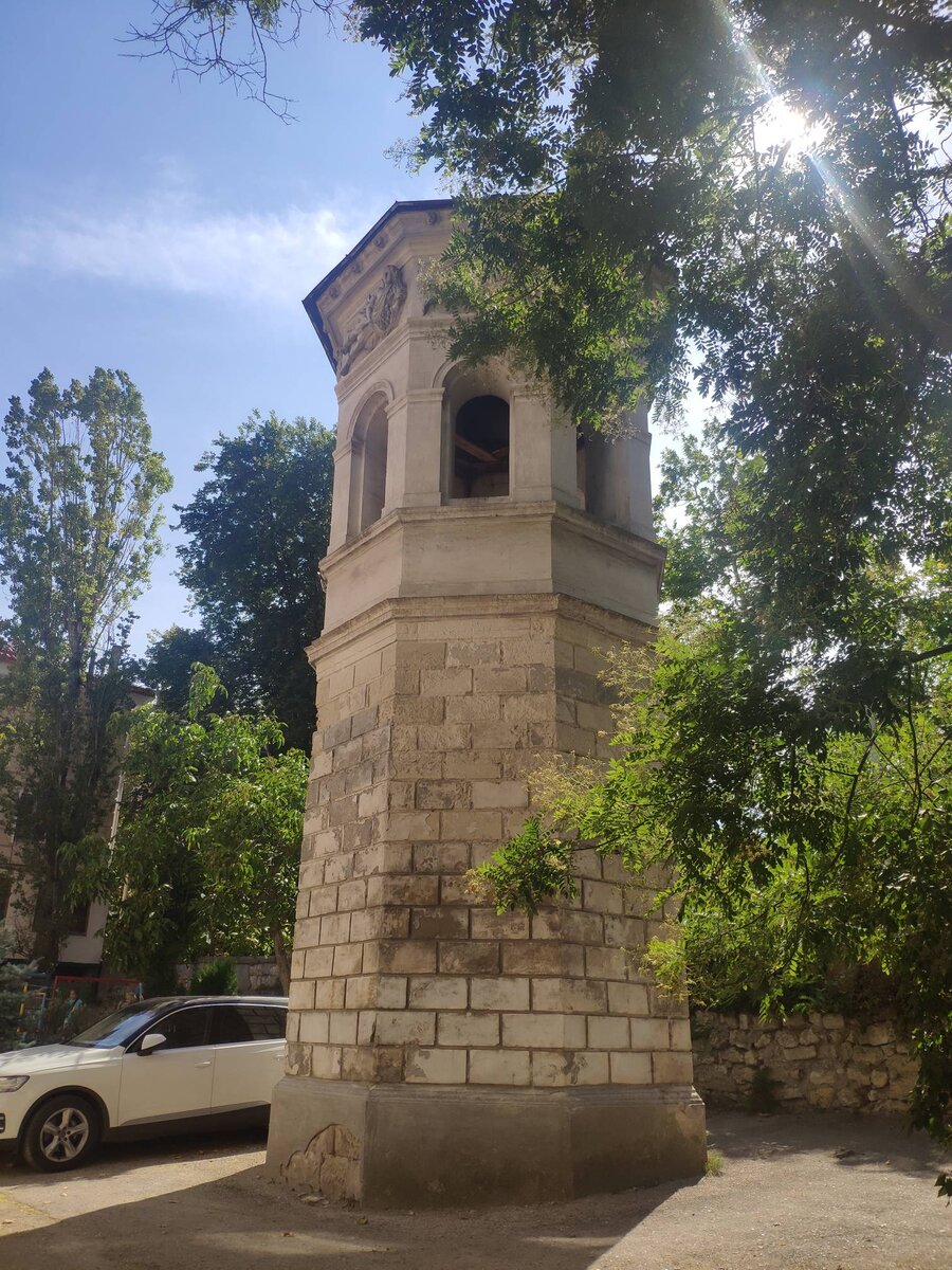 Башня ветров в Севастополе. Фото авторов 