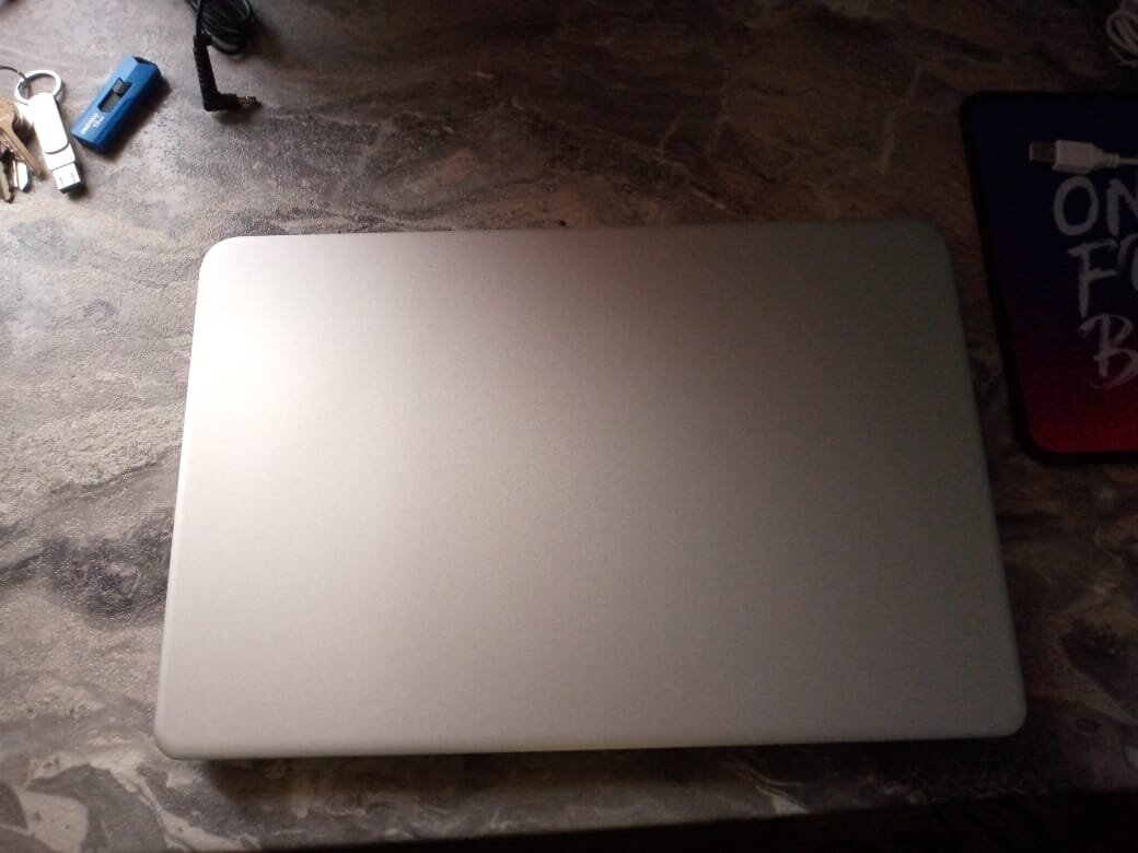 Сам ноутбук собственно