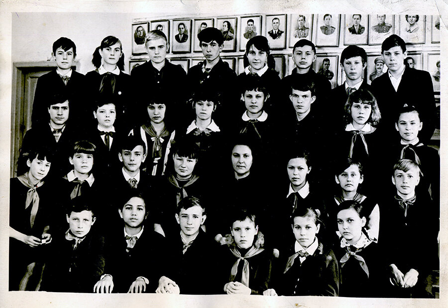 Фото из моего архива. Наш класс 6 В.