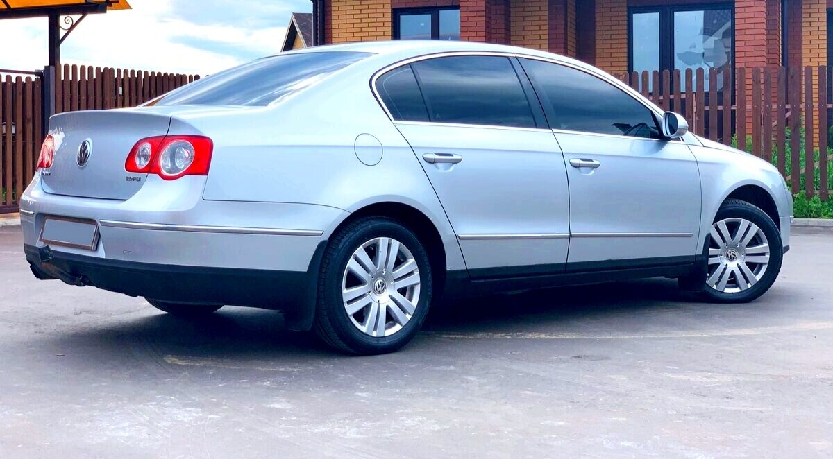 Вот такой вид автомобиля сзади. 