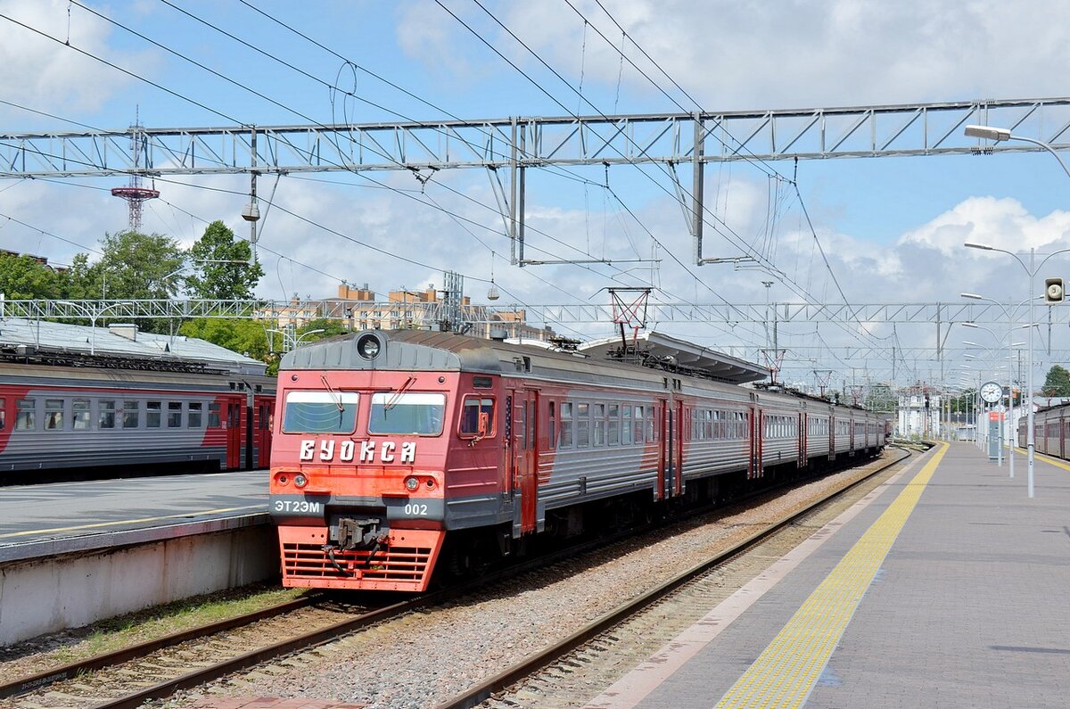 053 гранд экспресс поезд. Железнодорожный вокзал вышний волочек. Поезд санкт петербург вышний. Вышний волочек ржд. Поезд санкт петербург вышний.