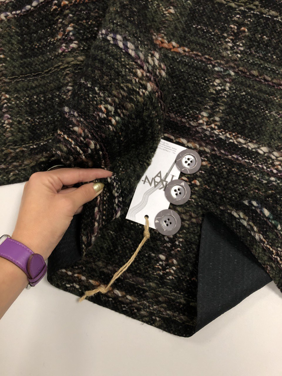 В тренде еще и свободные, объемные платья-свитера