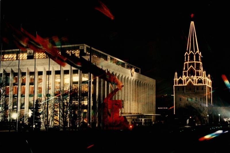 Фото государственного кремлевского дворца показывают новогоднюю ночь Вас приветствует команда главной сцены страны! Государственный Кремлёвский Дворе