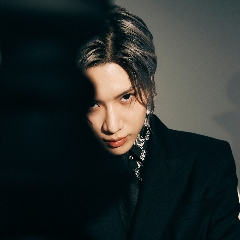 В образе часто неузнаваем