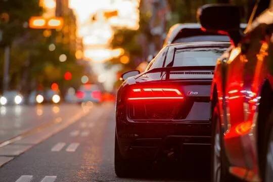    На организатора пробега элитных авто Алексея Хитрова написали заявления в полицию